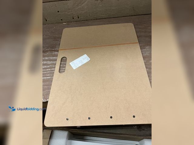Lot 49-5487468 - 18" x 24" Artist Sketch Tote Board, Lightweight Hardboard Drawing Board with Clips and Handle for Ar...