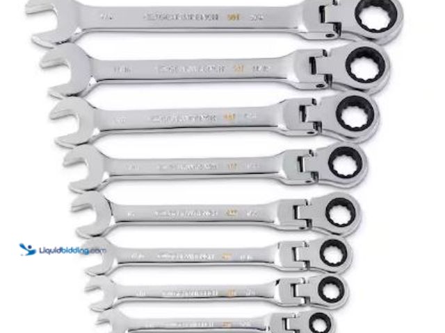 Lot 49-1517333 - GEARWRENCH
90-Tooth SAE Ratcheting Flex-Head Combination Wrench Set with Tray (8-Piece) Model # 867...