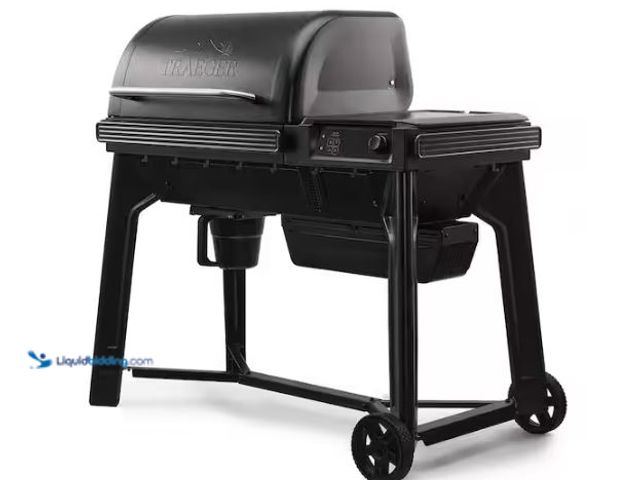 Lot 49-1627617 - Traeger Woodridge Wi-Fi Pellet Grill and Smoker in Black Model # TFB86MLH, MSRP:$899.99, Used, Scuff...