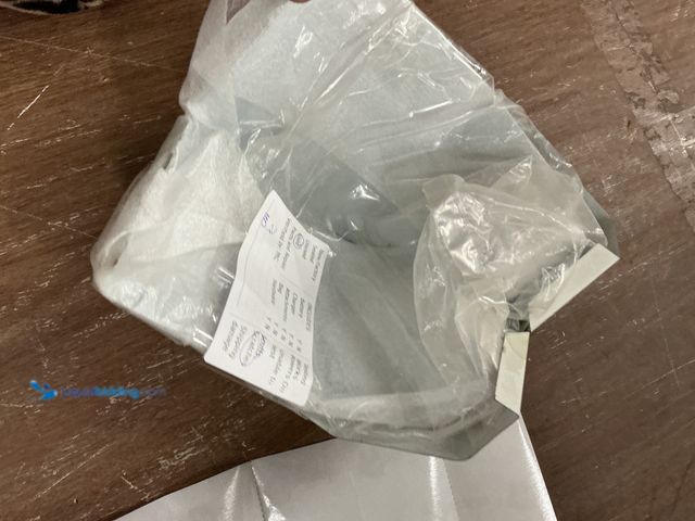 Lot 49-5449533 - HAYDON Heat Base 750 90-Degree Outside Corner for Baseboard Heaters (2pack) Used