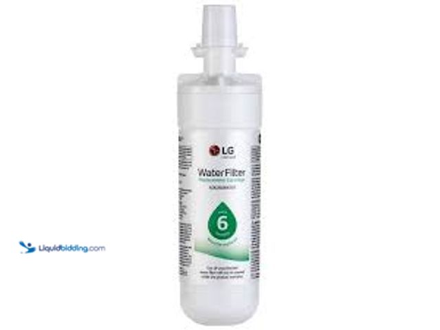 Lot 49-5475775 - LG LT700PC - Premium Refrigerator Water Filter for LG LT7000P - 6 Month / 200 Gallon Capacity (NSF42...
