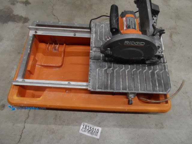 LiquidBidding - Lot 49-1835010 - 1 Ridgid R4030 Electric Powered Wet ...