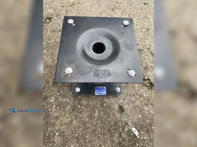 Lot 49-1814249 - Sisal Rope 3/8 " X 50', Trailer Hitch Extension, Trailer Hitch with lock and key, Sears/Craftsman 9"...