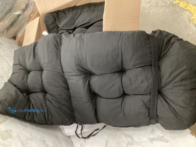 Lot 49-5551729 - 2 Pack of Outdoor Patio Lounge Cushions (Black) Unused