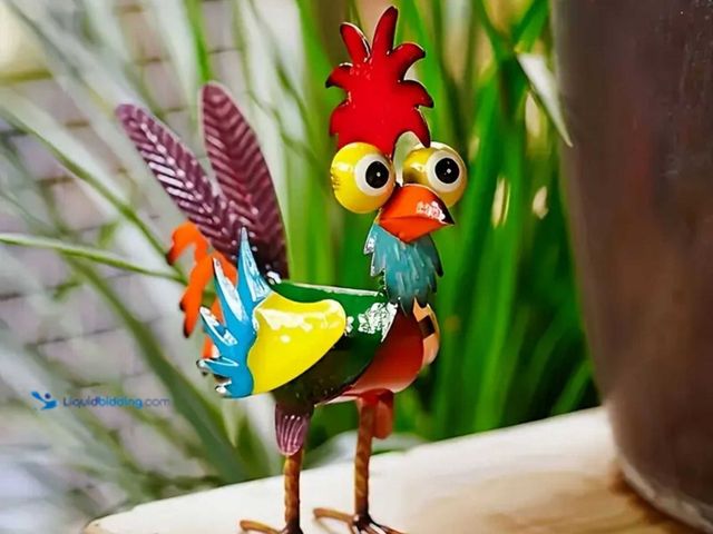 Lot 49-1802292 - New Vibrant Metal Rooster Statue