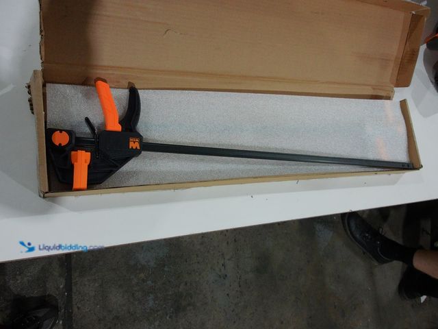Lot 49-2006040 - (2-Piece) WEN 24 in. Heavy-Duty Steel Bar Clamps and Spreaders with 2.3 in. Throat Set, Model # CLR2...