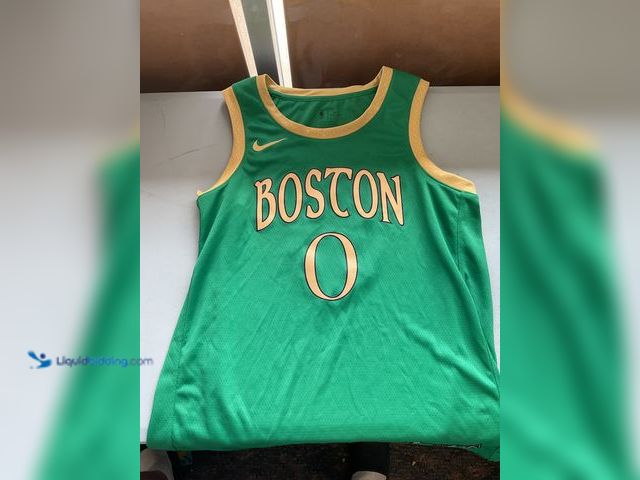 Lot 49-1977236 - Other WOW AWESOME NBA BOSTON CELTICS JASON TATUM BASKETBALL JERSEY SIZE EXRTA LARGE NIKE 52 AN AMAZI...