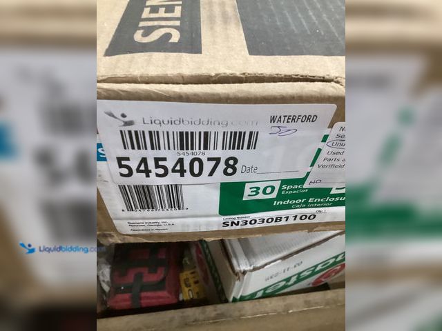 Lot 49-5454078 - HDX
5-Tier Steel Wire Shelving Unit in Chrome (36 in. W x 72 in. H x 16 in. D).Item is Used scuffs ...