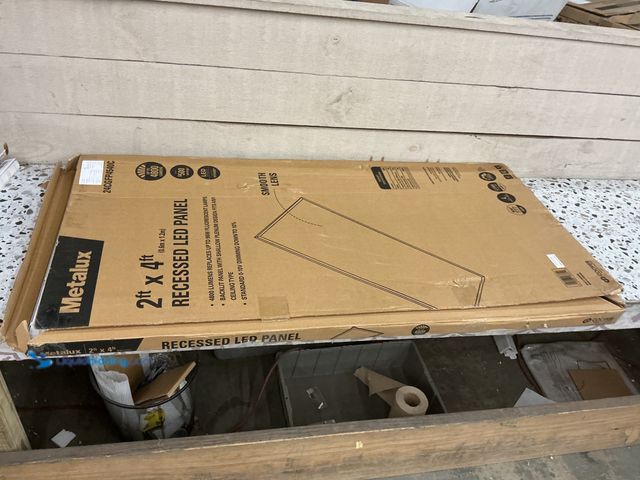 Lot 49-5453668 - Metalux 2 ft. x 4 ft. 4500 Lumens Integrated LED Flat Panel Light 4000K. [Model # 24CGFP4540C] Used....