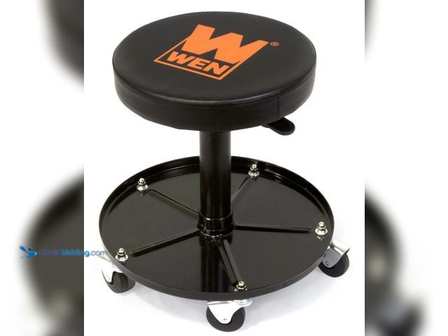 Lot 49-2004555 - WEN 300-Pound Capacity Pneumatic Rolling Mechanic Stool, Model #73012T, Unused.  Ref#WEN0629