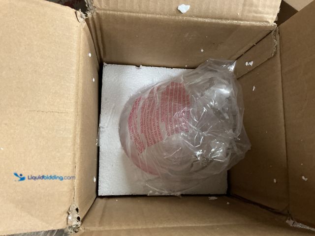 Lot 49-3527377 - Aspen Creative 23625-60-3, Clear Glass Shade For Lighting Fixture/Vanity Light/Wall Light, Size: 5-3...