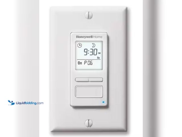 Lot 49-3631543 - Honeywell Home 120-Volt 7-Day Programmable Indoor/Outdoor Motor and Light Switch Timer with Automati...