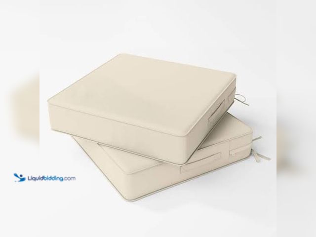Lot 49-5551521 - Outdoor Patio Chair Cushion (Cream) Unused