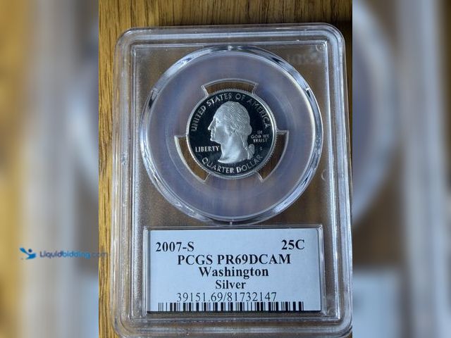 Lot 49-1975139 - 1 2007 Silver