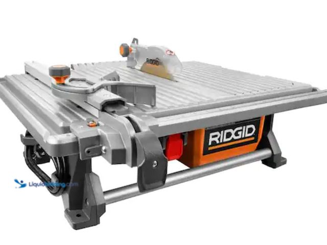 Lot 49-1623602 - RIDGID 6.5-Amp 7 in. Blade Corded Table Top Wet Tile Saw, Model # R4021, Used, Has attachments, Scuf...