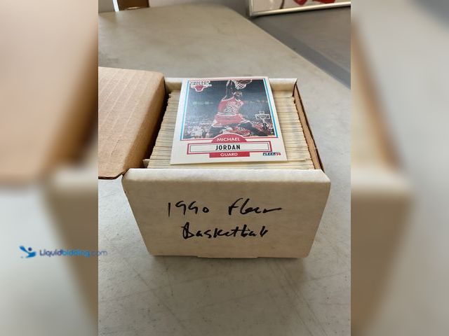 Lot 49-1505568 - COLLECTIBLE 1990 FLEER BASKETBALL COMPLETE CARD SET INCLUDING MICHEAL JORDAN AND MORE #COINS1211