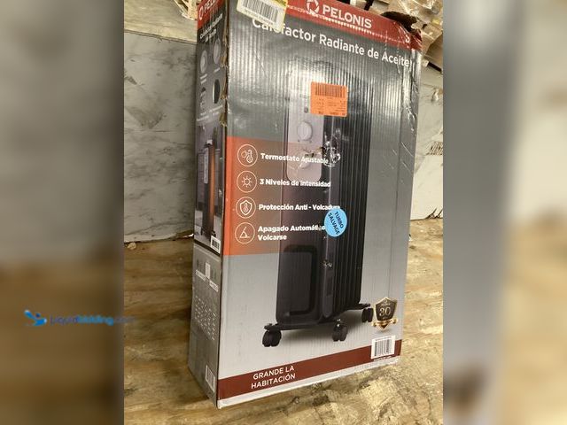 Lot 49-5461424 - Pelonis 1,500-Watt Oil-Filled Radiant Electric Space Heater with Thermostat. Model # HO-0279. Used