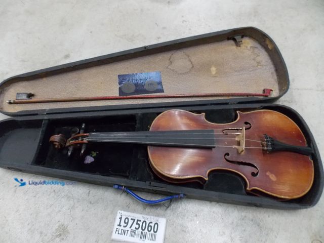 Lot 49-1975060 - 1 Stenzel NV Violin Vintage Stenzel Full Size Violin Used In Poor Condition, Has Some Ware And Tear ...