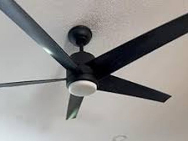 Lot 49-3565045 - Hampton Bay
Mena 54 in. White Color Changing Integrated LED Indoor/Outdoor Matte Black Ceiling Fan ...