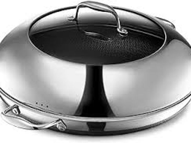 Lot 49-3560534 - HexClad Hybrid 14" Pan with Lid Unused