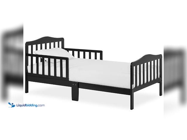 Lot 49-1628145 - Dream On Me Classic Design Toddler Bed In Black, Greenguard Gold And JPMA Certified, Low To Floor De...