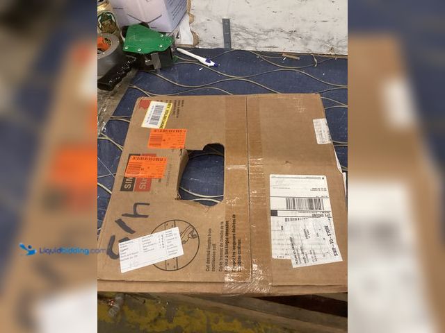 Lot 49-5490177 - 1001207734: JLG SCREW-SPEC,FLANGED BHSCS Item is unused