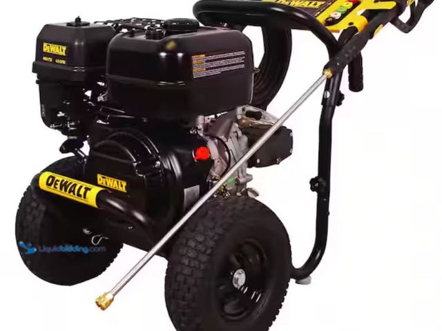 Lot 49-1623712 - DEWALT 4400 PSI 4.0 GPM Gas Pressure Washer with 420cc Engine, Triplex Pump, Commercial Cold Water P...