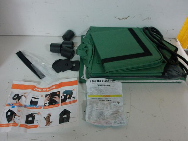 Lot 49-3600276 - Green Single Story Outdoor Heated Cat House, Slightly Used, Unable To Test  Ref#CRS0209