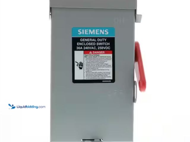 Lot 49-2006360 - Siemens General Duty 30 Amp 2-Pole 3-Wire 240-Volt Fusible Indoor Safety Switch RBPU, Model # GF221N...
