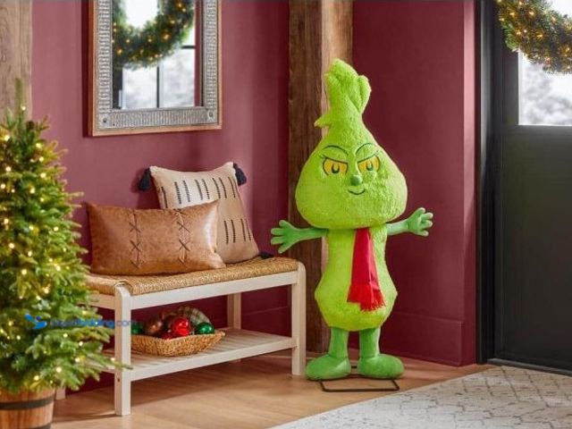 Lot 49-1546938 - Dr. Seuss 4’ Animated Life-Size Singing Indoor Grinch Holiday Christmas Decoration, Model # 10111408...