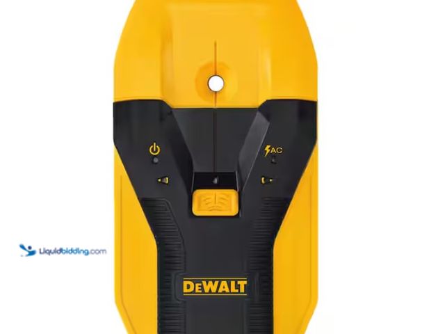Lot 49-1578104 - DEWALT 1-1/2 in. Stud Finder, Depth detection up to 1-1/2 in. for wood and metal, Model # DW0150, Un...
