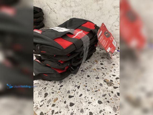 Lot 49-5460754 - Husky
12 in 4 Pocket Zippered Tool Bag. Item is Unused