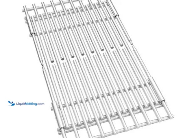 Lot 49-2004404 - Universal Parts 19.5 in x 7.75 in Adjustable Stainless Steel Grilling Grate, Model # 550-0042, Unuse...