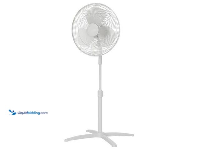 Lot 49-3616758 - Hampton Bay Hampton Bay 16 in. Oscillating Pedestal Fan with 3 speed - Unused , has attachments , po...
