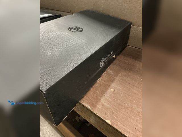 Lot 49-3539506 - HexClad 7-piece Cookware Set Unused