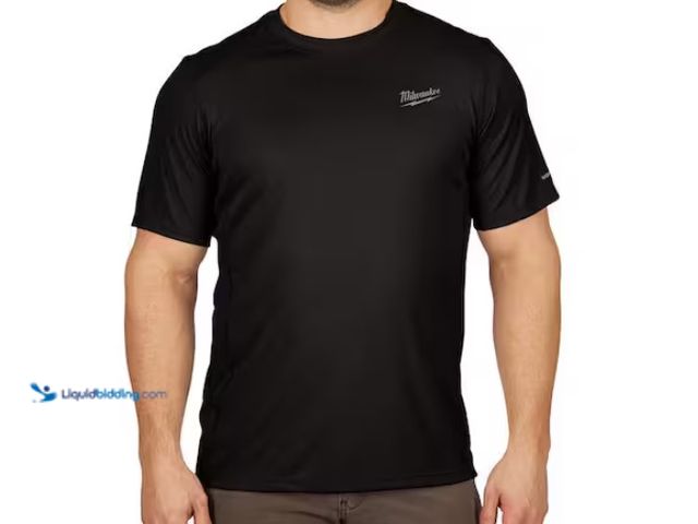 Lot 49-3433374 - Lot containing (1) short sleeve & (1) long sleeve - Milwaukee Men's WORKSKIN X-Large Black Lightweig...