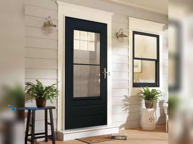 Lot 49-2000850 - Andersen 400 Series 32 in. x 80 in. Black Universal 3/4 Light Retractable Aluminum Storm Door with N...