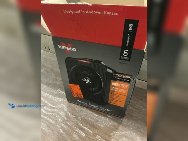 Lot 49-5487367 - Vornado Velocity 5 Whole Room Space Heater, Electric, 250 sq ft (tested works) Used