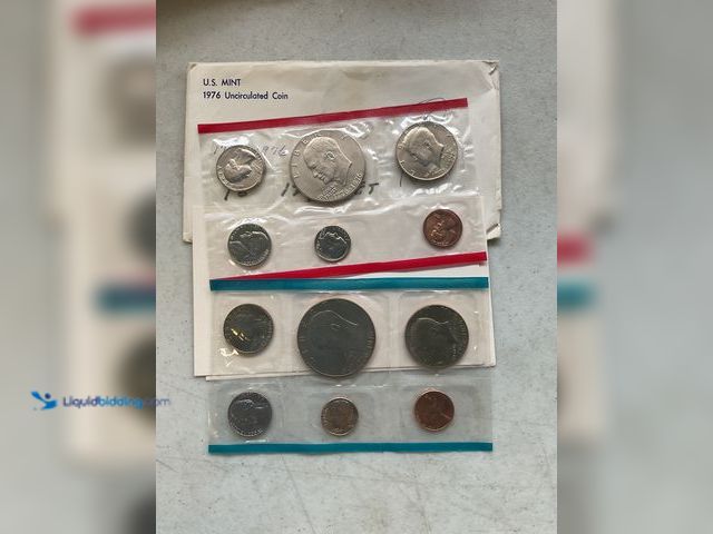 Lot 49-1505493 - 1976 UNITED STATES US MINT UNCIRCULATED SET 10 COINS IN PLASTIC CASE SLEEVES AND ORIGINAL ENVELOPE #...