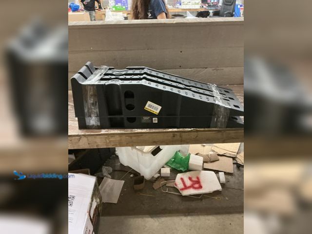Lot 49-5572461 - Set of 2 Vevor Black Platic Ramps. Unused