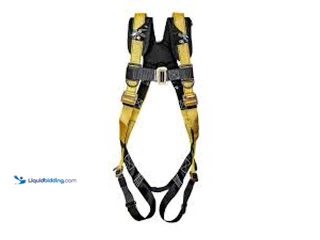 Lot 49-5476771 - Guardian Fall Protection Seraph Universal Harness. Model # 11160. Unused.