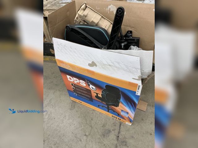 Lot 49-5541745 - DPS Gaming Chair (hardware loose) (hardware included) Unused
