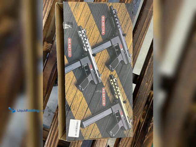 Lot 49-5496439 - 1 HD732A Crystal bullet launcher (paint ballgun) Crystal bullet launcher, tactical version.  Tec 9, ...