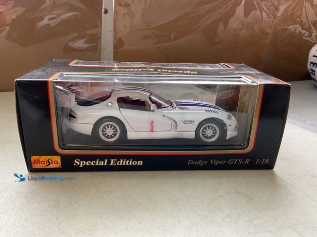 Lot 49-3503789 - Other MAISTO SPECIAL EDITION 1/18 SCALE DIECAST CAR DODGE VIPER GTS-R IN ORIGINAL BOX