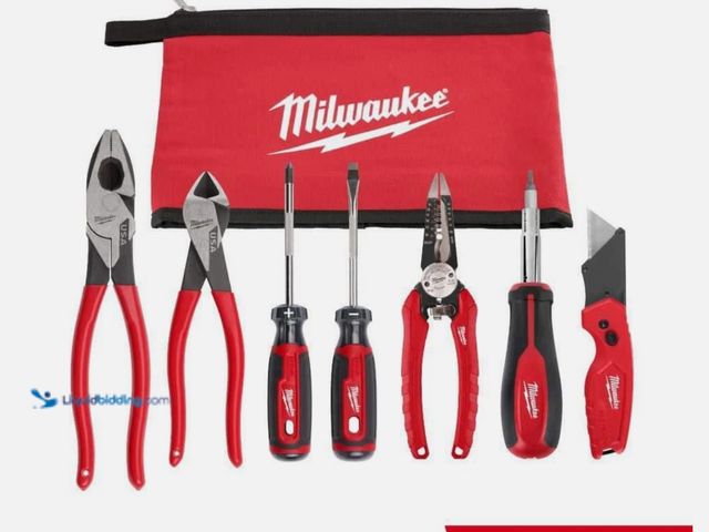 Lot 49-3637854 - Milwaukee 7-Pc Electrician's Hand Tool Set, Model # 137052276505, New.   Ref#PA0911