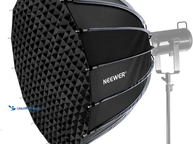 Lot 49-3565081 - NEEWER BASICS Parabolic Softbox Bowens Mount, 35.4" Quick Release Soft Box Light Diffuser/Grid/Bag C...