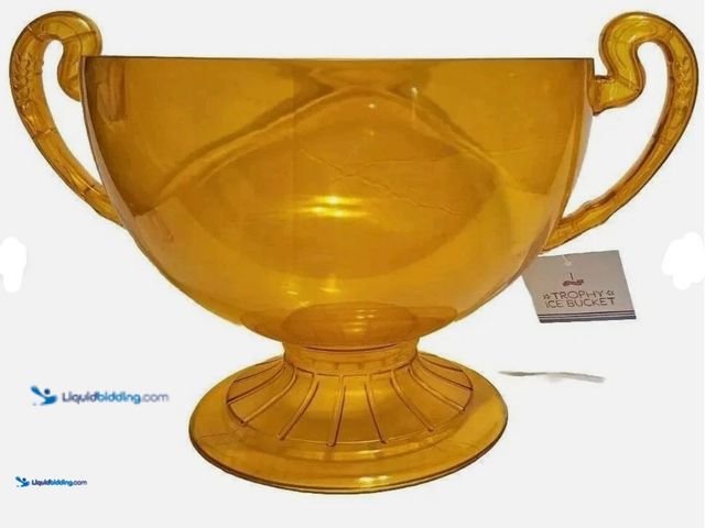 Lot 49-1622883 - Lot of (6) Target Bullseye Summer Golden Trophy Acrylic Ice Bucket, Model # 226927536499, Unused  Re...