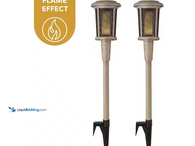 LiquidBidding - Lot 49-5584229 - Hampton Bay Ambrose Solar 6 Lumens ...