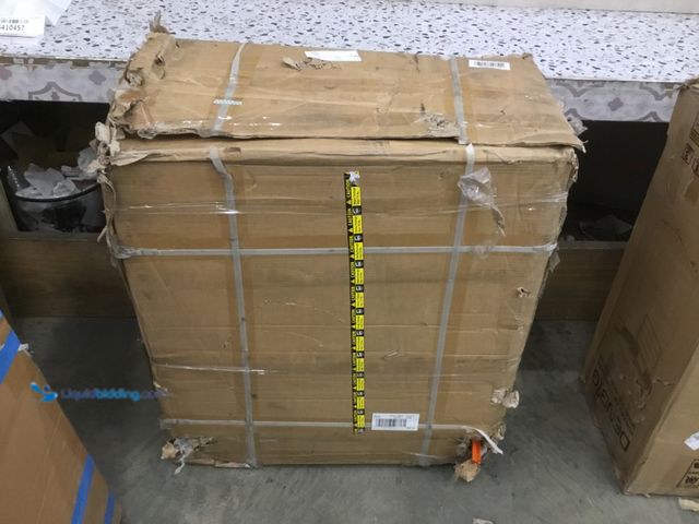 Lot 49-5410457 - PARTS AND REPAIR. 10" Flat Free Tires Steel Garden Cart with 180° Rotating Handle and Removable Side...