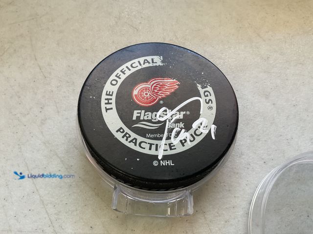 Lot 49-5515047 - Other DETROIT RED WINGS LEGEND TOMAS TATAR AUTOGRAPHED HOCKEY PUCK